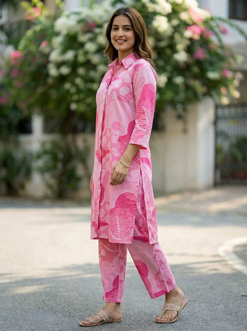 PINK ABSTRACT PRINT KURTA PANT CO-ORD SET - KARCHOBI